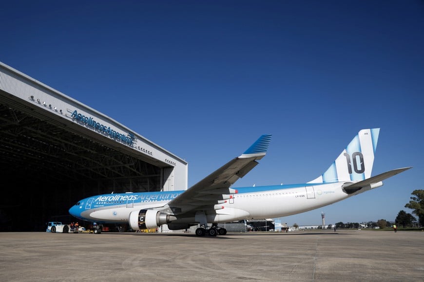 The aircraft that will transport Argentina’s national soccer team during the 2026 FIFA World Cup is unveiled at Ezeiza International Airport in Buenos Aires, Argentina, May 22, 2026. REUTERS/Francisco Loureiro