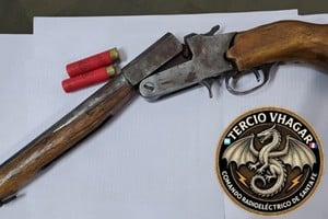 Por el largo del caño, se considera que el arma de fuego es de guerra. Foto: El Litoral