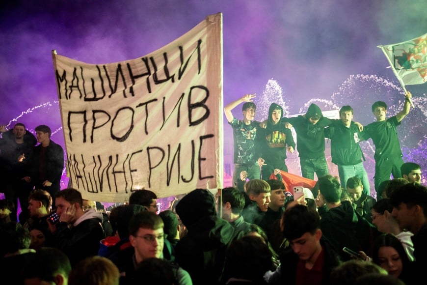 People celebrate the victory of the Student List at parliamentary election after Aleksandar Vucic conceded defeat, at Slavija Square in Belgrade, Serbia, October 26, 2026. REUTERS/Marko Djurica