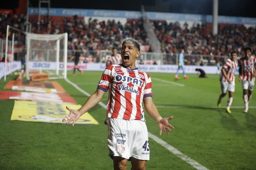 Unión vs Estudiantes LP. Foto: Matías Pintos