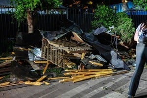Hasta el momento no se reportan personas fallecidas ni lesionadas.