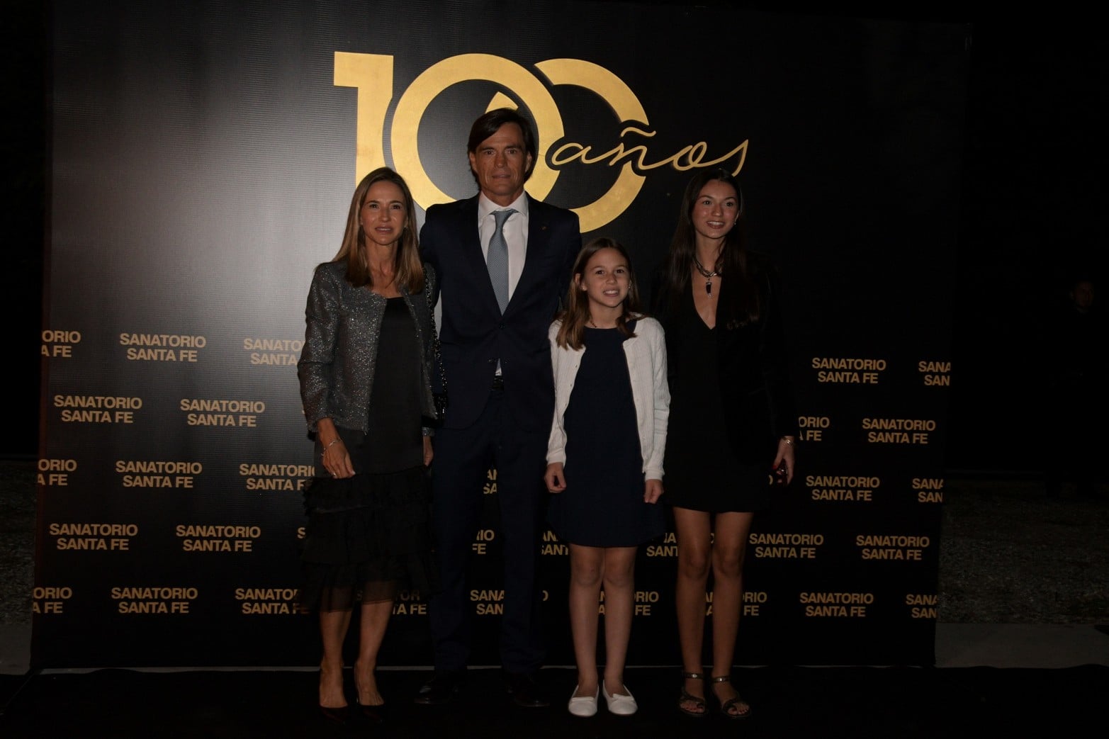 El Sanatorio Santa Fe celebró sus 100 años de historia con un encuentro en el Carmen Art Center, junto a autoridades y referentes de la región.
