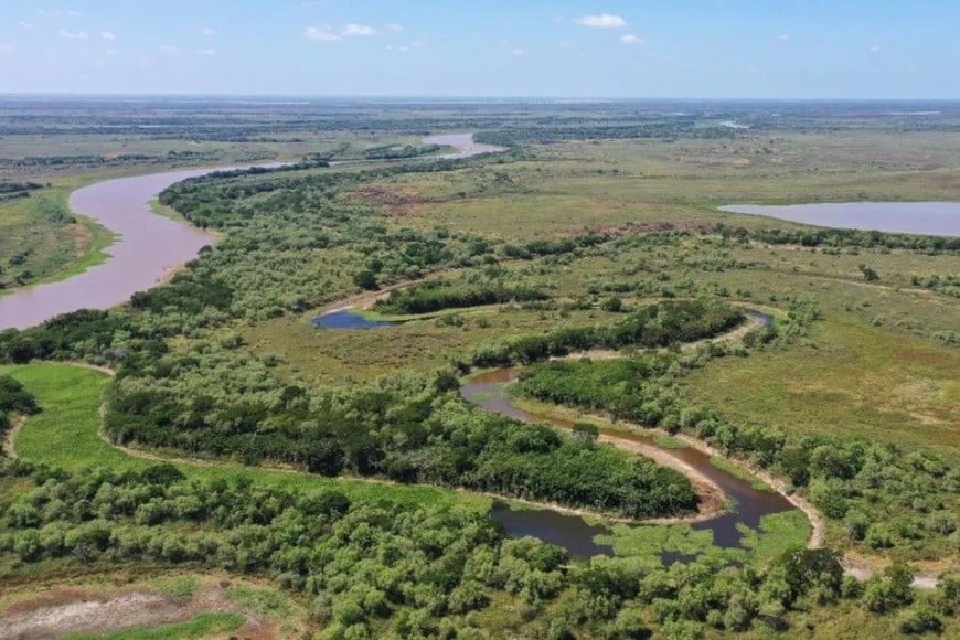 El proyecto propone crear el Parque Provincial Jaaukanigás para proteger 7.767,8 hectáreas de islas fiscales y preservar su biodiversidad.