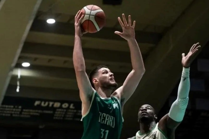 El pívot paulista suma rodaje internacional y ya registra un paso por el básquet argentino vistiendo los colores de Ferro.