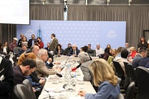 El plenario de comisiones en Diputados avanzó con el despacho de mayoría tras intensos debates y varias modificaciones clave sobre el proyecto oficial.
