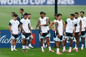 Cuti Romero, capitán de la selección Argentina, eligió al sucesor de la camiseta 10 de Messi. Foto: Reuters