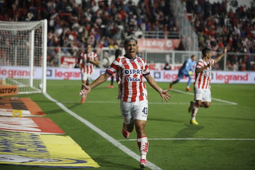Unión vs Estudiantes LP. Foto: Matías Pintos
