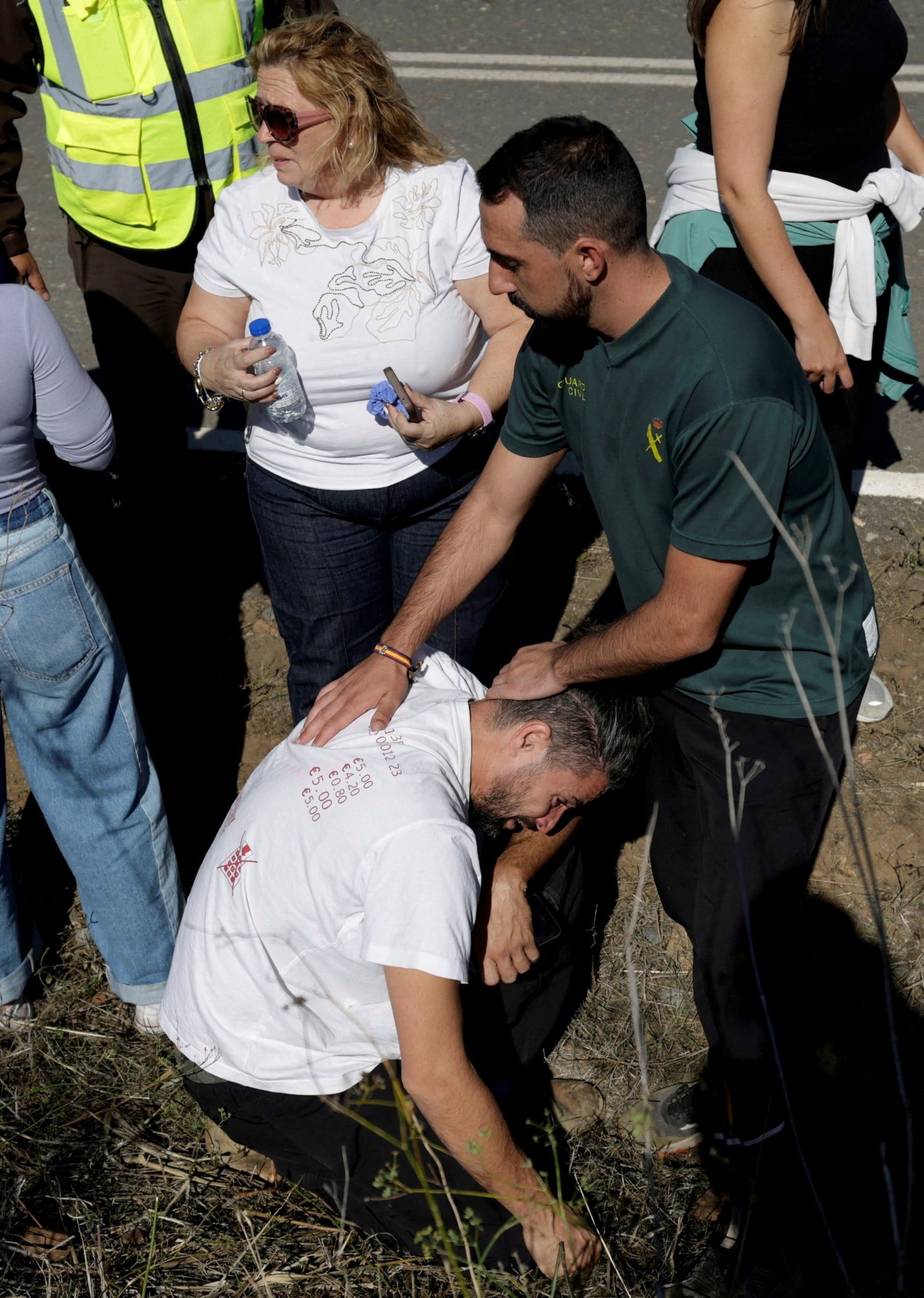 Las imágenes muestran el escenario del accidente ferroviario en España, las tareas de emergencia y la asistencia a los afectados.