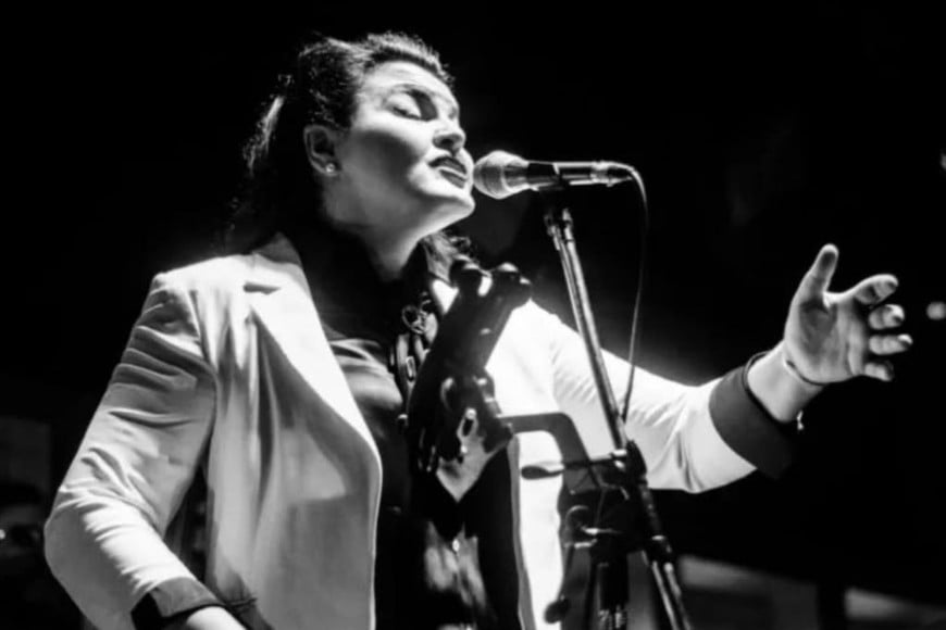 Flopa Suksdorf, cantante de jazz paranaense-santafesina