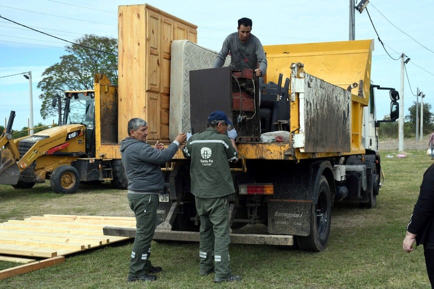Las primeras familias de evacuados de La Vuelta del Paraguayo fueron recibidas en el Centro de Asistencia de Alto Verde.
Archivo.