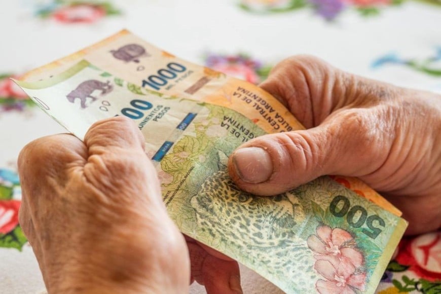 El haber mínimo jubilatorio se actualizará a $444.158,46 en noviembre.