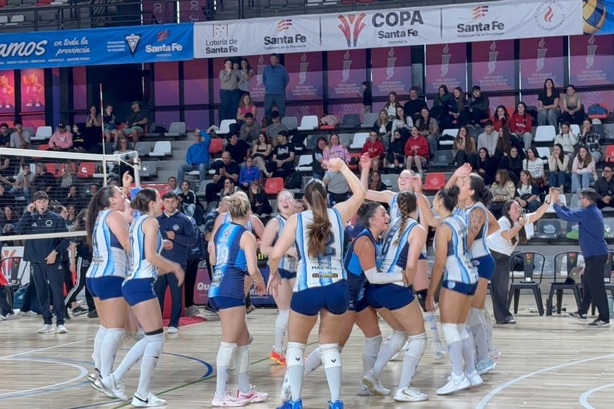 Las Doras celebraron una nueva coronación en el Invencible de Rosario. Foto: Bianca Ossola.