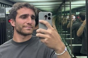 La publicación de la foto retro no es un hecho aislado dentro de su dinámica digital.