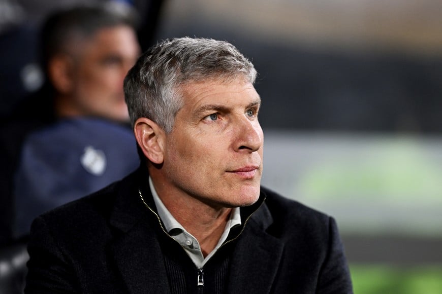 Soccer Football - Copa Libertadores - Quarter Final - Second Leg - Platense v Fluminense - Estadio Ciudad de Vicente Lopez, Buenos Aires, Argentina - September 15, 2026
Platense coach Martin Palermo before the match REUTERS/Rodrigo Valle