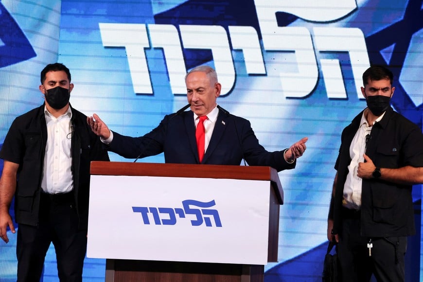 Israeli Prime Minister and Likud party leader Benjamin Netanyahu gives a statement following exit polls for Israel's national election, at Likud's election headquarters in Jerusalem, October 28, 2026. REUTERS/Ammar Awad