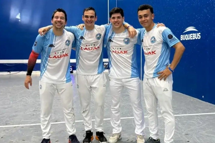 Cedrez junto a sus compañeros Facundo Andreasen, Pulvio Villegas y Camilo Barra. Foto: Gentileza.