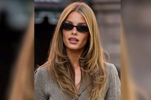El corte curvy combina capas de distintas longitudes para enmarcar el rostro.