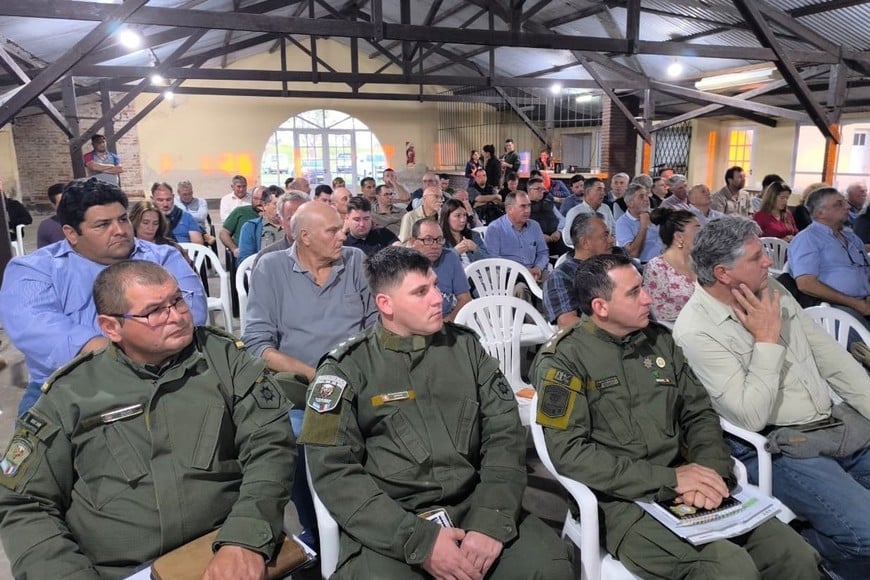 La jornada también permitió analizar la problemática del abigeato y su impacto sobre la seguridad alimentaria, destacando la necesidad de profundizar los controles sanitarios y la articulación entre los distintos organismos. Foto: Gentileza
