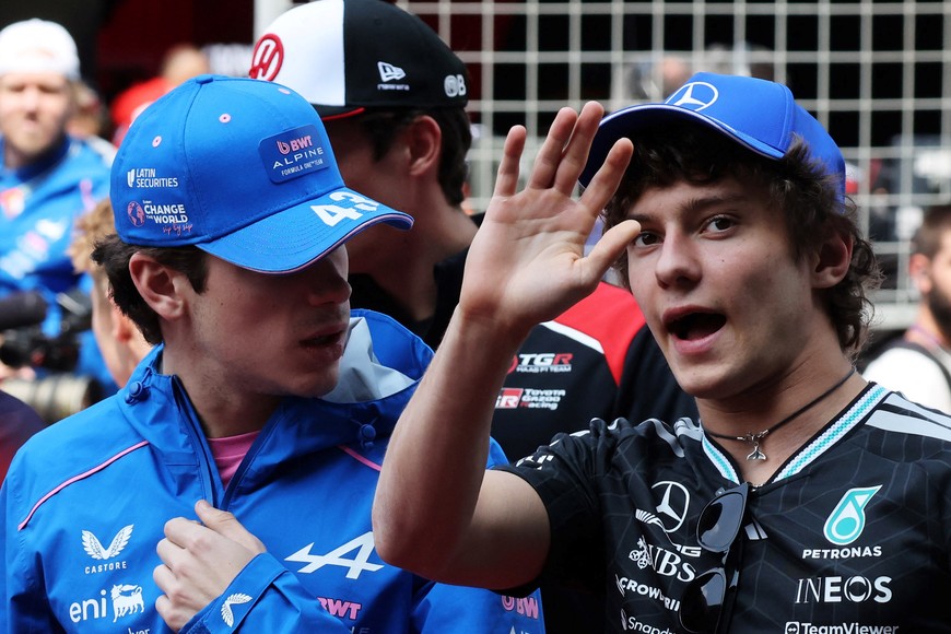 Formula One F1 - Chinese Grand Prix - Shanghai International Circuit, Shanghai, China - March 15, 2026
Mercedes' Andrea Kimi Antonelli with Alpine's Franco Colapinto during the drivers parade before the race REUTERS/Maxim Shemetov