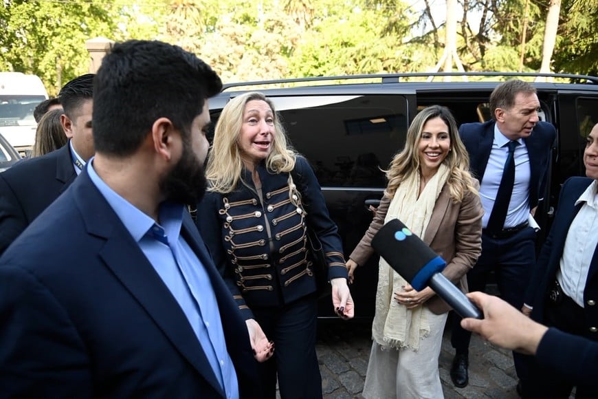 El arribo de Karina Milei a la primera Ronda de Negocios RIGI en Rosario. Crédito: Marcelo Manera