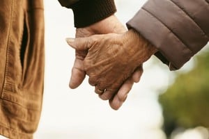 Construir una relación sana implica confianza, comunicación y respeto por los espacios de cada uno.