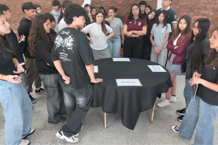Violencia entre jóvenes: un encuentro en Vera puso el foco en la prevención y la convivencia