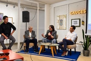 Especialistas y académicos debatieron en Santa Fe sobre los desafíos hídricos, la expansión urbana y el futuro metropolitano en un encuentro de Cauces.