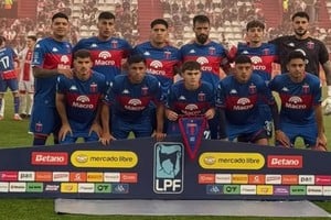 Tigre superó 2-0 a Huracán en el arranque de la fecha 15 y sueña con meterse en los play-offs.