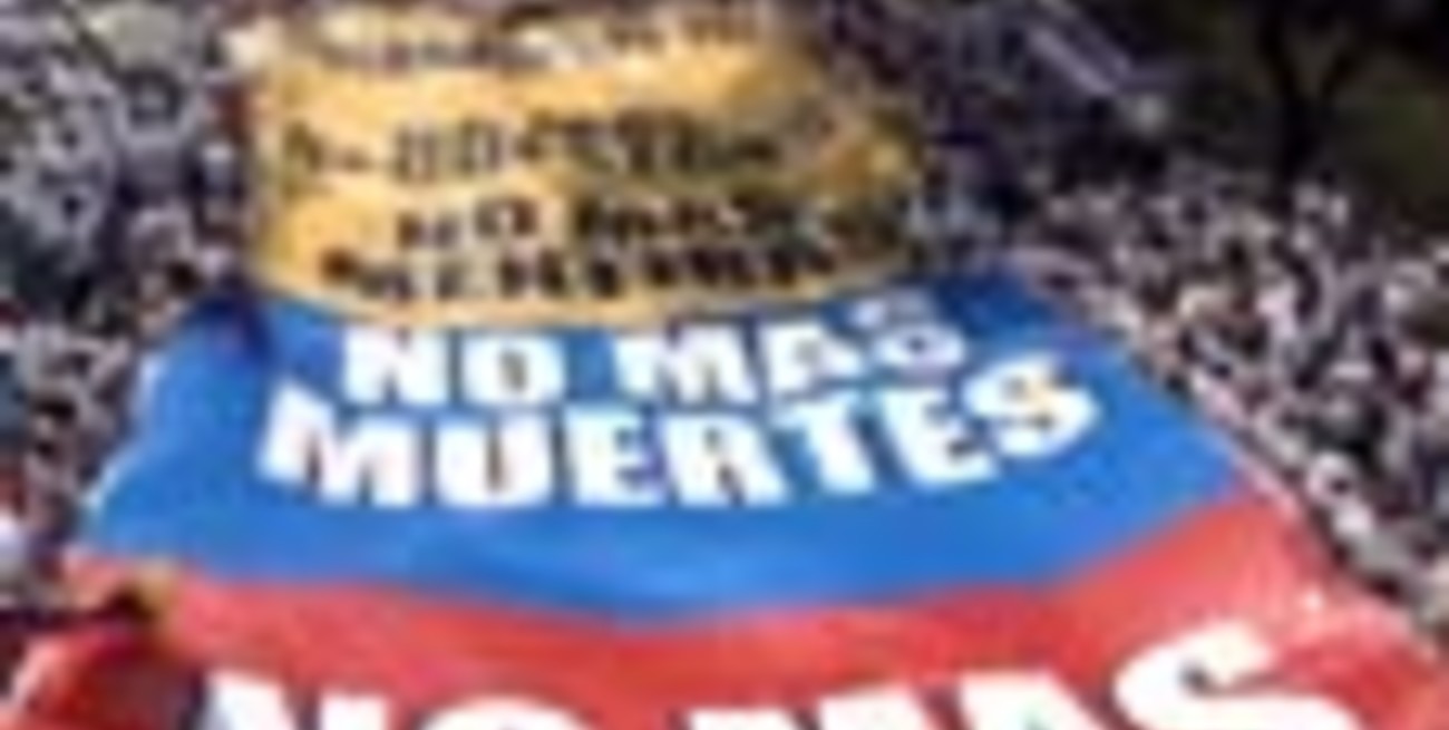 Histórica manifestación en Colombia en repudio a las FARC