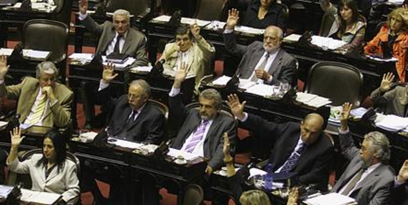 El proyecto para adelantar las elecciones legislativas ingresó a la Cámara de Diputados