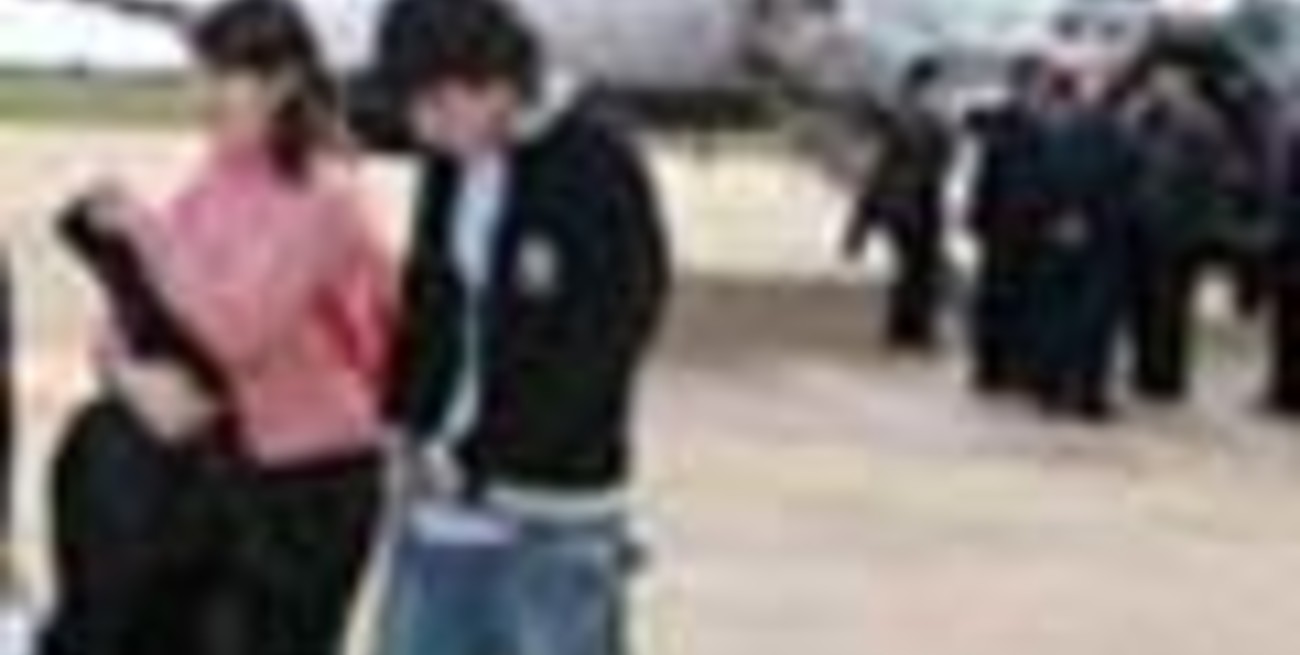 Vuelven a reclamar a la empresa aérea Sol por el cambio de horario en los vuelos