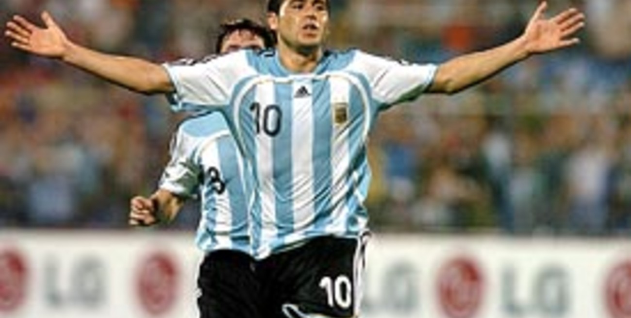 Argentina derrotó a Colombia y clasificó a cuartos de final