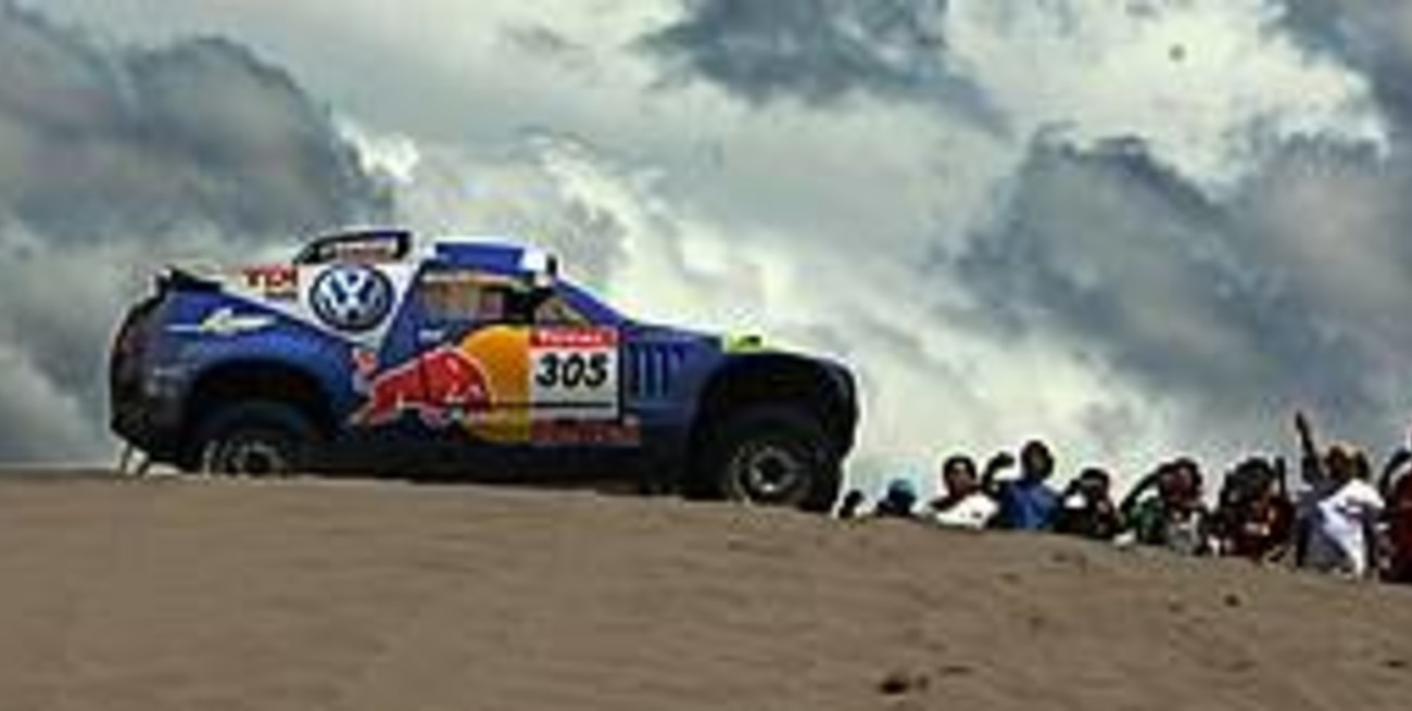 Descalificaron a Al Attiyah y Giniel De Villiers llegó a lo más alto del Dakar