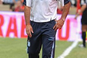 Juan Manuel Llop ya no dirige a Racing y suena Diego Simeone