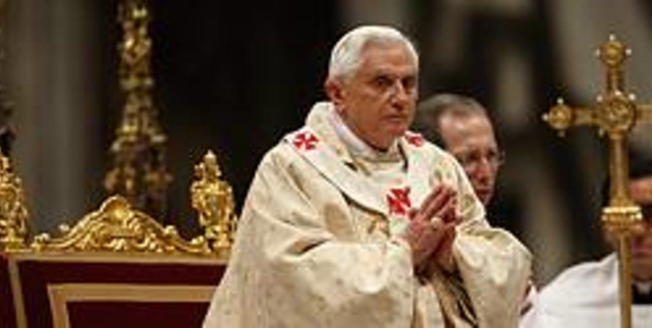 El Papa Benedicto XVI advirtió que el mundo se encamina a la ruina