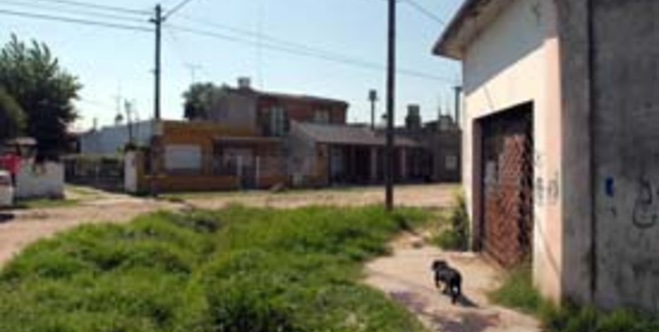 Asesinan a una mujer de un puntazo en el cuello 