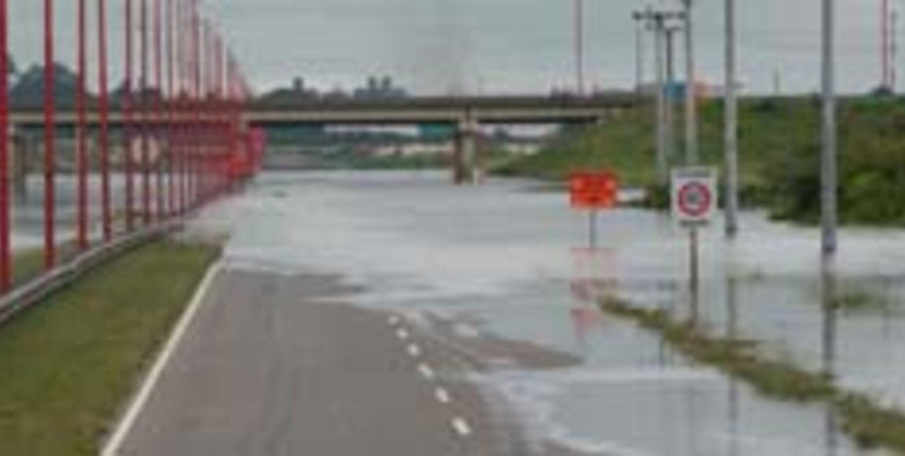 Sigue cortada la autopista Santa Fe-Rosario