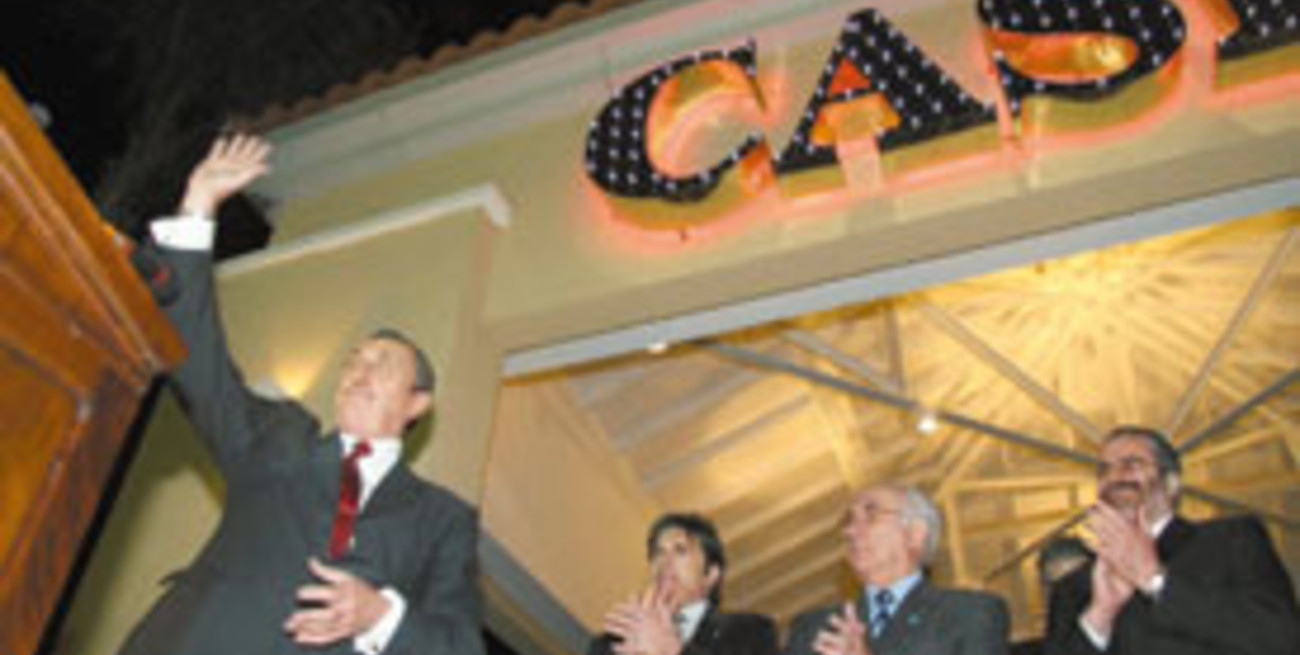 Obeid inauguró el primer casino
