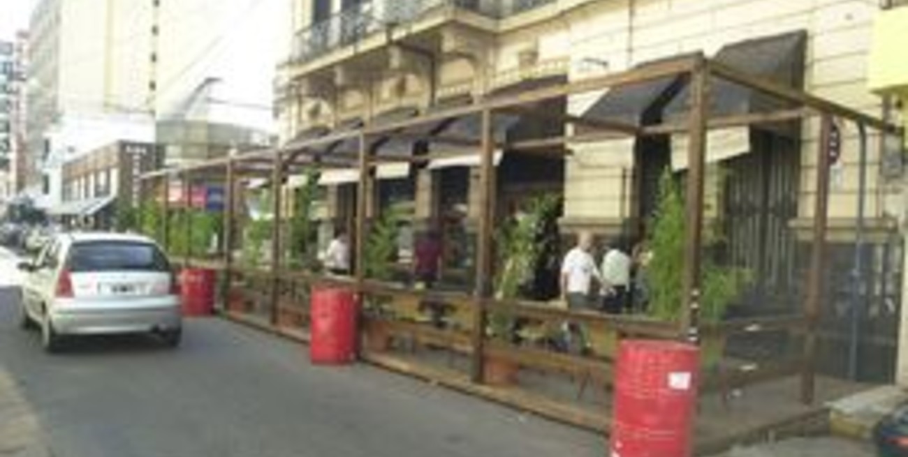 Las Delicias retiró el deck de San Martín