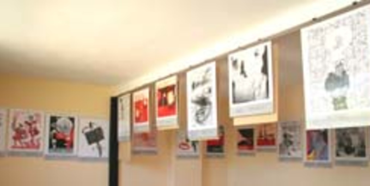 Se expone una muestra de Abuelas de Plaza de Mayo