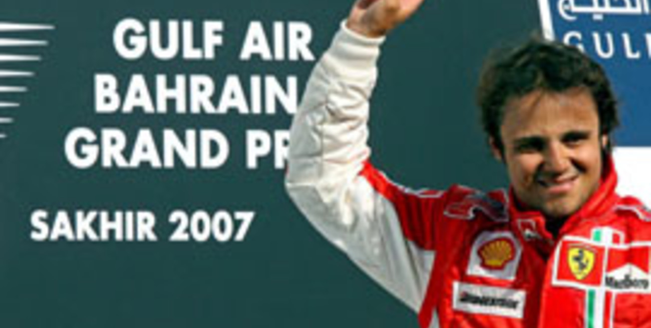 Massa en lo más alto del podio con Ferrari