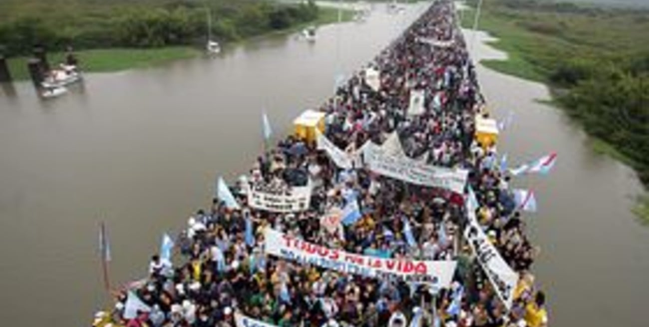 Cumple dos años el corte de ruta por las papeleras