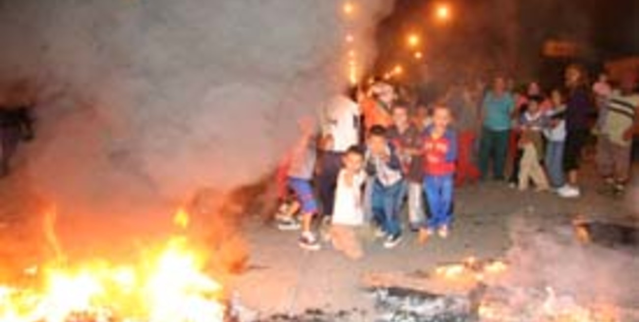 Son continuos los cortes de calles sobre Peñaloza