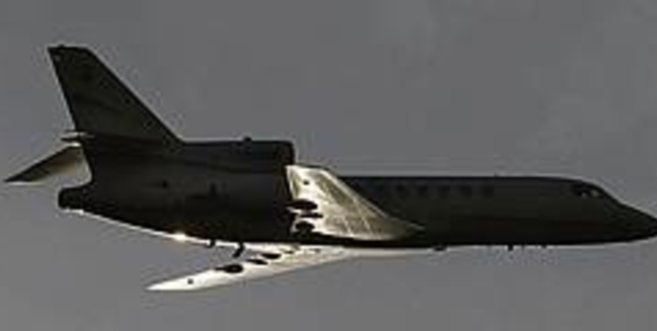 Militares impiden que el avión que transportaba a Manuel Zelaya aterrice en Tegucigalpa