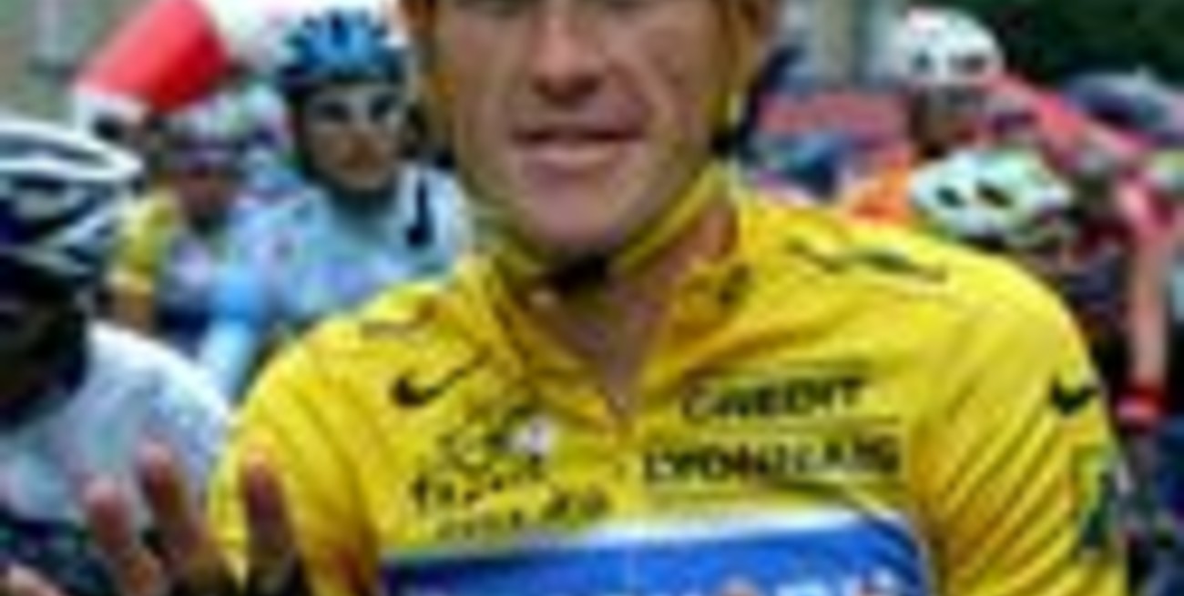 El ciclista Lance Armstrong vuelve a competir