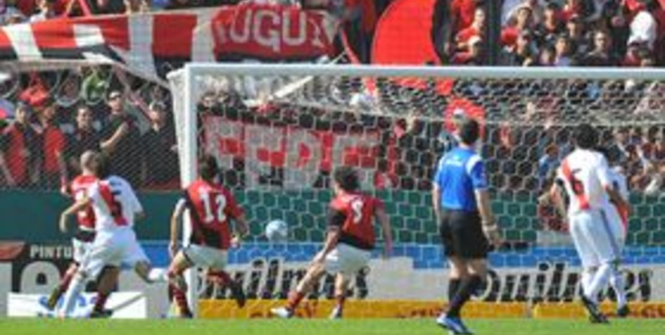 Colón y River igualaron en el Brigadier López