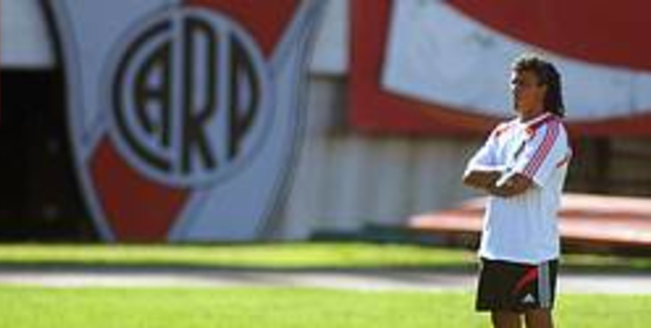 "Pipo" Gorosito dirigió su primer entrenamiento como DT de River