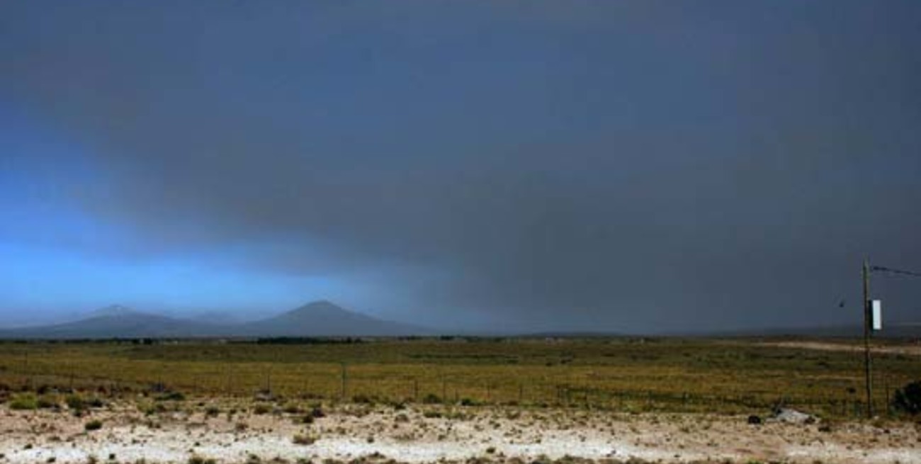 Nube de cenizas afecta a Neuquén