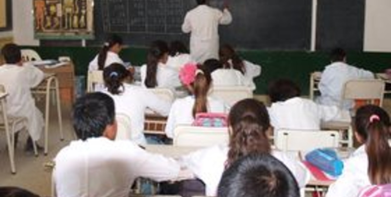 Casi 5 mil docentes aspiran a titularizar y cubrir suplencias