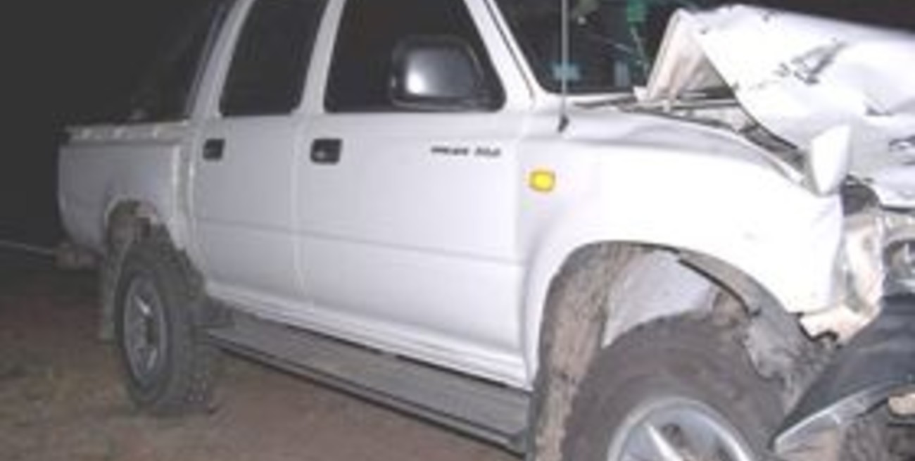 Grave accidente entre tres motos y una camioneta sobre la ruta 6 en Esperanza